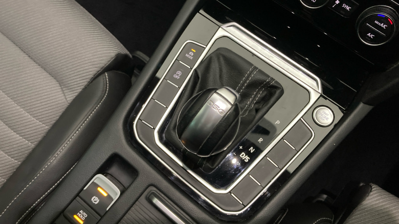 Volkswagen Passat 2.0 TDI SCR 190 R-Line 5dr DSG [Pan Rf] [7 Speed] Diesel Estate